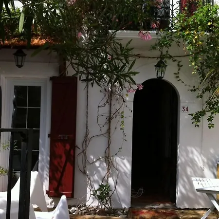 Σπίτι διακοπών Typical Townhouse - Perfect Surf - Beach 150m *